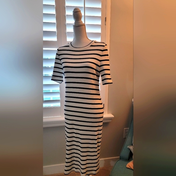 Maxi Dress - Picture 1 of 3